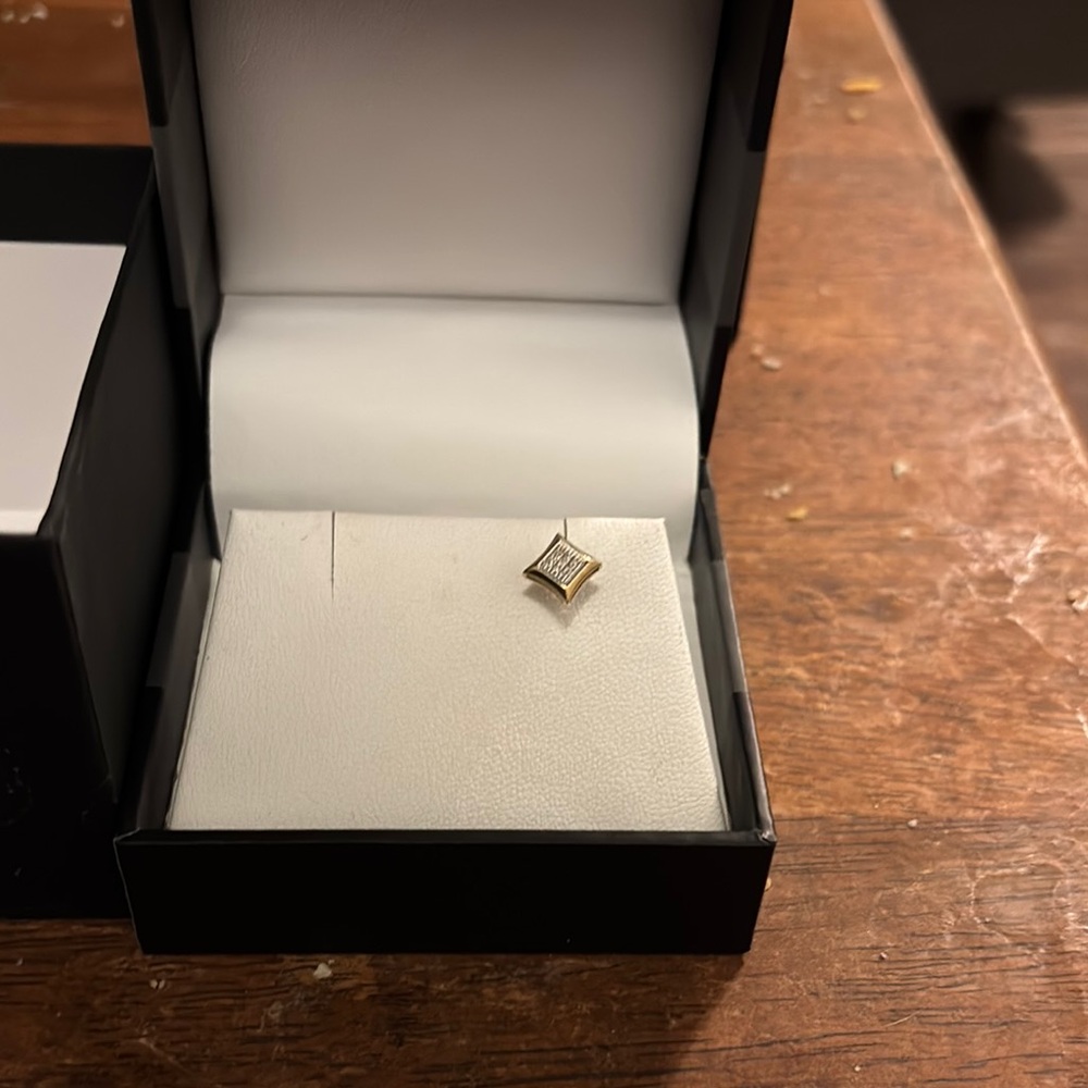 Elegant Gold and diamond one for a man